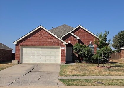 2839 Saddlebred Trail - Photo 1