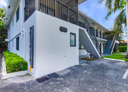 520 Ne 45th Street - Photo 1