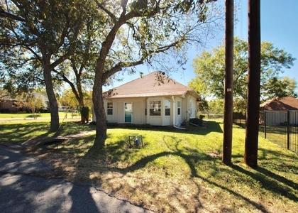 310 W Church Street - Photo 1
