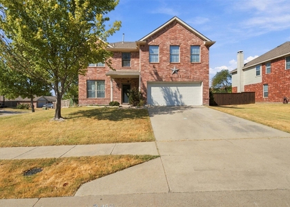 2419 Pheasant Run - Photo 1