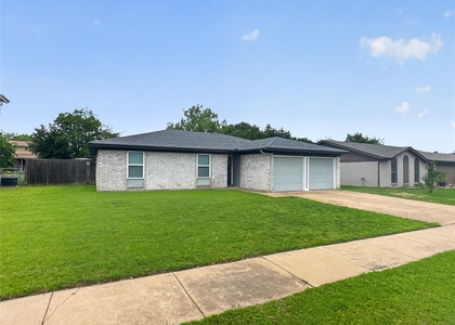 109 N Heights Drive - Photo 1