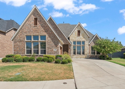 4704 Bonfire Way - Photo 1