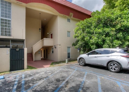 10907 N Kendall Drive - Photo 1