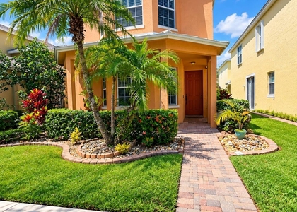 2543 Se Ruskin Drive - Photo 1