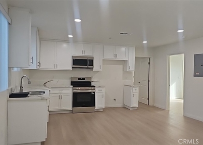 315 W 56th - Photo 1