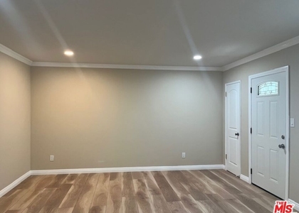 822 S Shenandoah Street - Photo 1