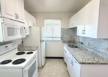 9747 Riverview - Photo 1