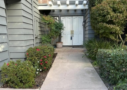 1423 View Drive - Photo 1