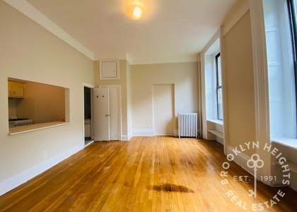 Clinton St. - Photo 1