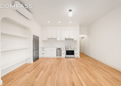 Forest Avenue - Photo 1