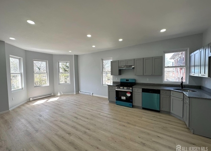 1109 W State Street - Photo 1