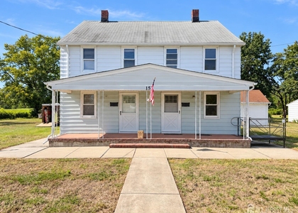 151 Macarthur Ave Avenue - Photo 1