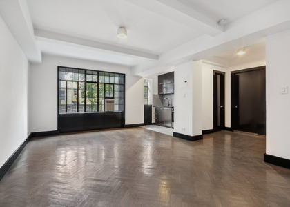 25 Monroe Place - Photo 1