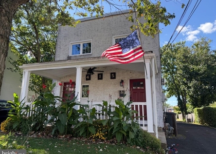 415 Maple Street - Photo 1