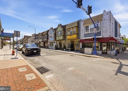 4 Gay Street - Photo 1