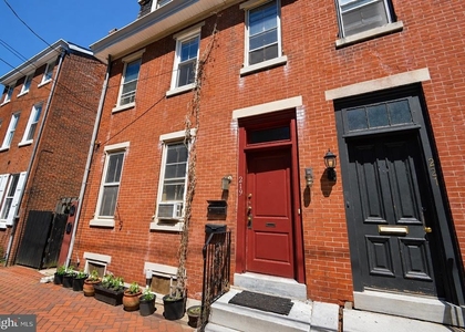 219 Wood Street - Photo 1