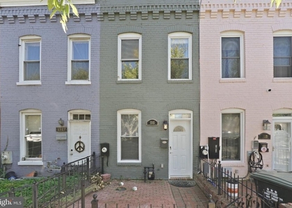 1515 Independence Avenue Se - Photo 1
