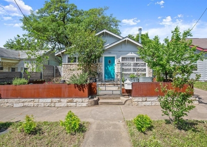 1184 Navasota St - Photo 1