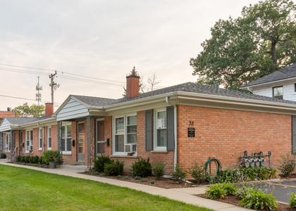 35 E North Avenue - Photo 1