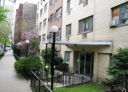 2828 N Cambridge Avenue - Photo 1