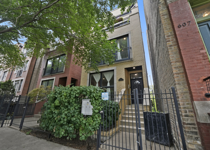 611 N Noble Street - Photo 1