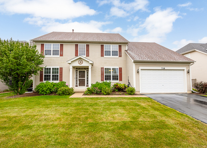 718 Versailles Parkway - Photo 1