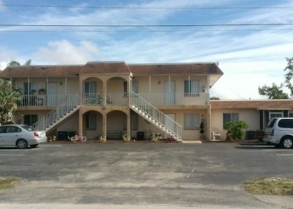 911 Se 10th Street - Photo 1