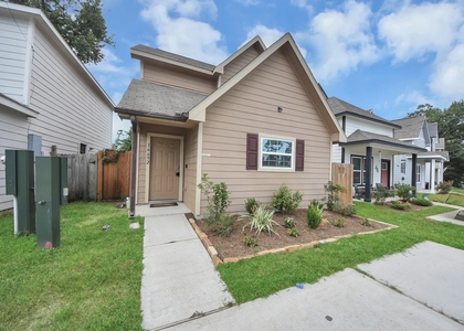 16692 E Ivanhoe - Photo 1