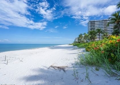 4001 Gulf Shore Boulevard N - Photo 1