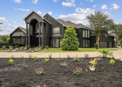 2027 Cullen Boulevard - Photo 1