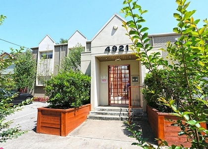 4921 Crawford Street - Photo 1