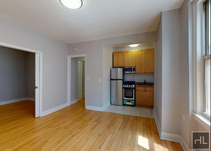 Second Avenue - Photo 1