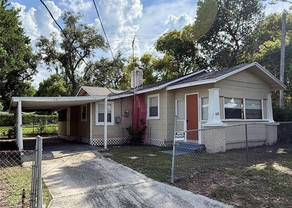 621 E Myrtle Street - Photo 1