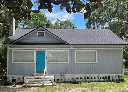 1103 Ne 9th Avenue - Photo 1