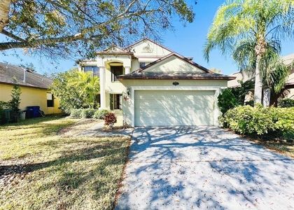 2532 Glenridge Circle - Photo 1