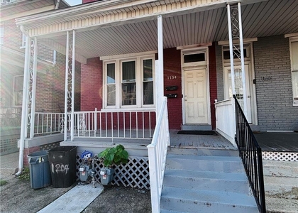 1154 Washington - Photo 1