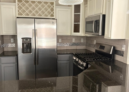 804 York Street - Photo 1