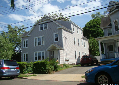 10 Lester Street - Photo 1