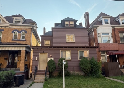 340 N Craig St - Photo 1