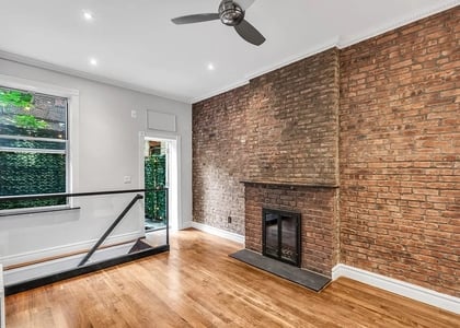 Hudson St - Photo 1