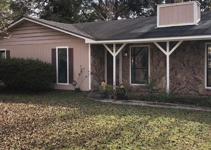 203 Courtney Place - Photo 1