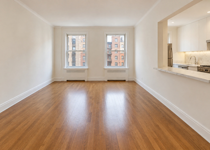 214 East 24th Street - Photo 1