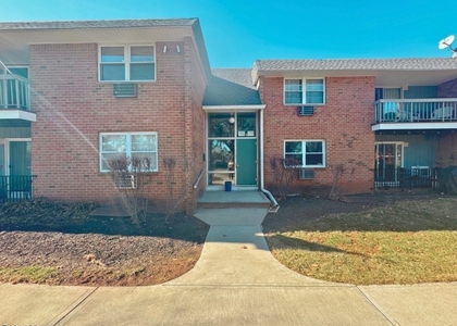 806 Eves Dr - Photo 1