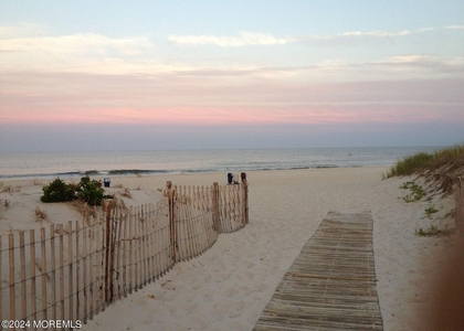 1401 Boulevard - Photo 1