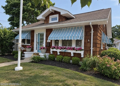2116 4th Avenue - Photo 1