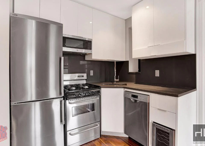 Lexington Avenue - Photo 1