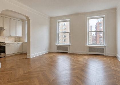628 East 20th Street - Photo 1