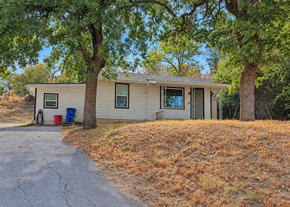 636 E Columbia Drive - Photo 1