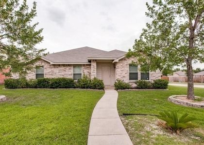 2800 Bissell Way - Photo 1