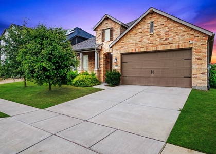1535 Calcot Lane - Photo 1